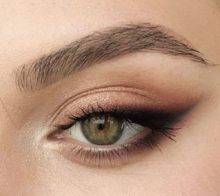 cat eye makeup