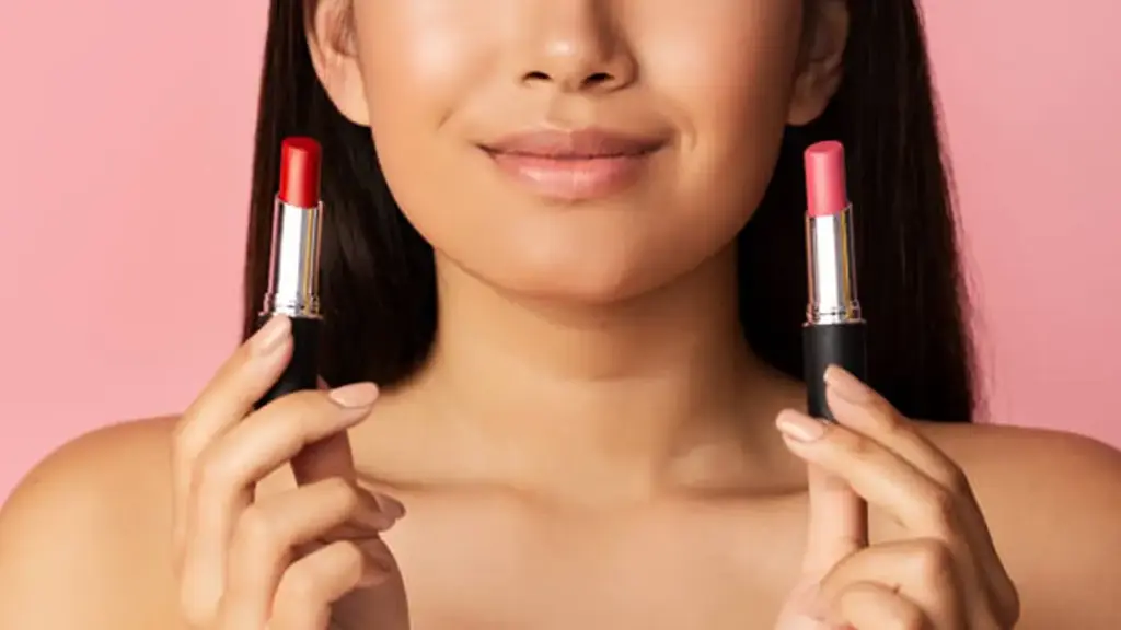 Matte Lipstick vs Satin-Key Difference Comparison