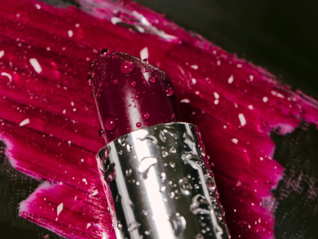 Custom Lipstick Formula for a Unique Brand