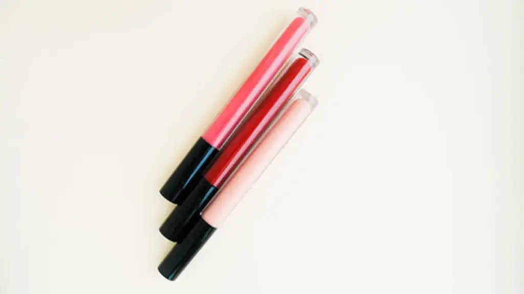 How Long Lip Gloss Lasts and What Affects Shelf Life