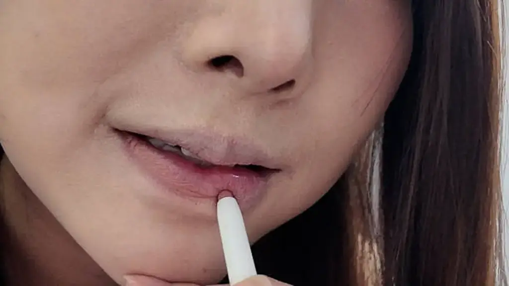 How to Choose the Right Lip Liner Texture for Your Brand